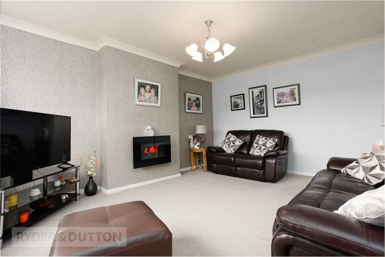 Regent Drive, Mossley, OL5, photo 5
