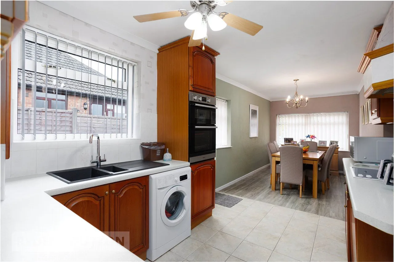 Regent Drive, Mossley, OL5, photo 6