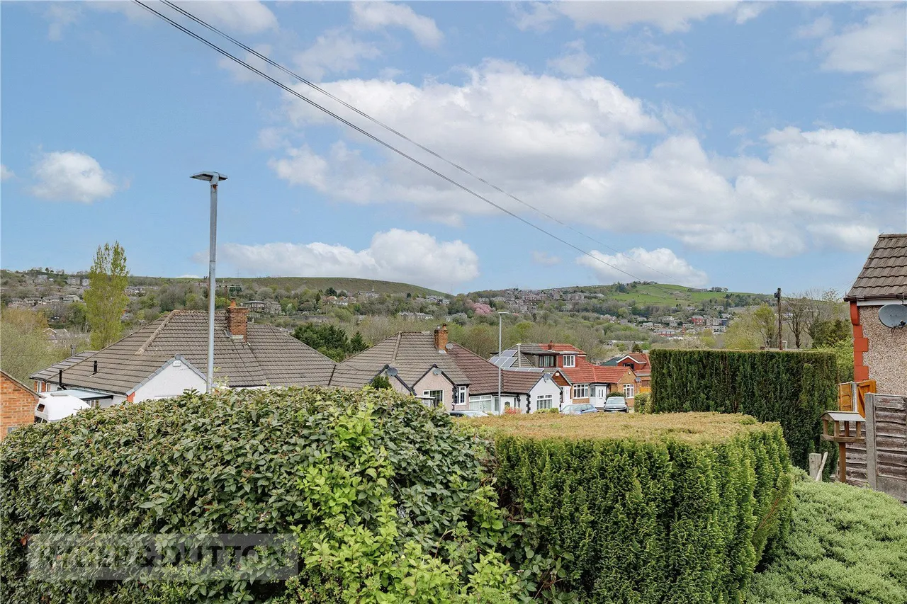 Regent Drive, Mossley, OL5, photo 17