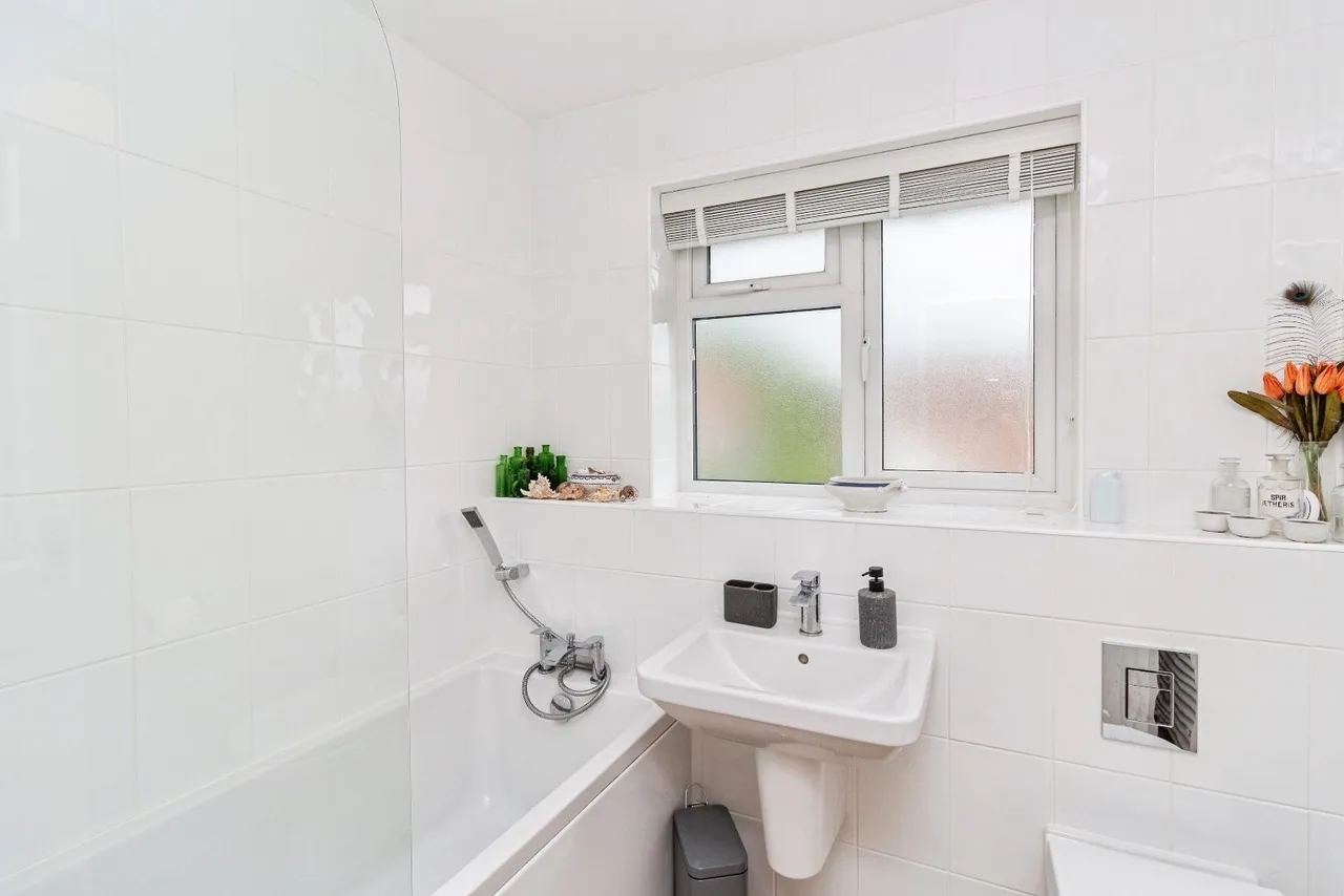 Leeses Close, Shawbirch, Telford TF5 0NN, photo 11