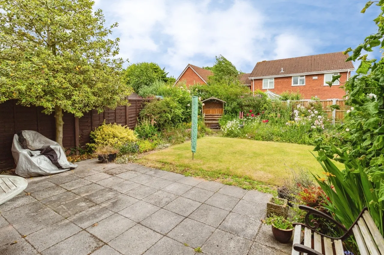 Leeses Close, Shawbirch, Telford TF5 0NN, photo 4