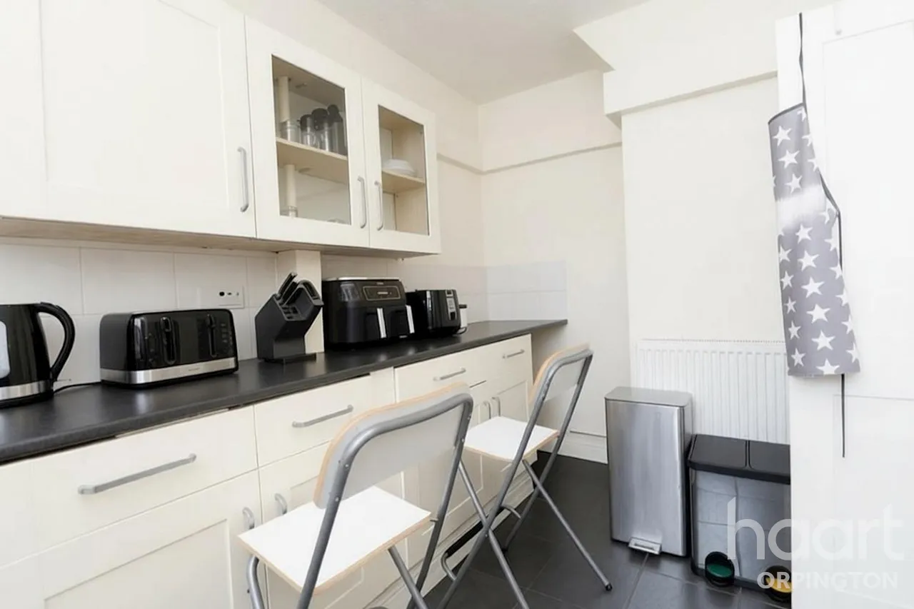 Mickleham Close, Orpington, BR5, photo 6