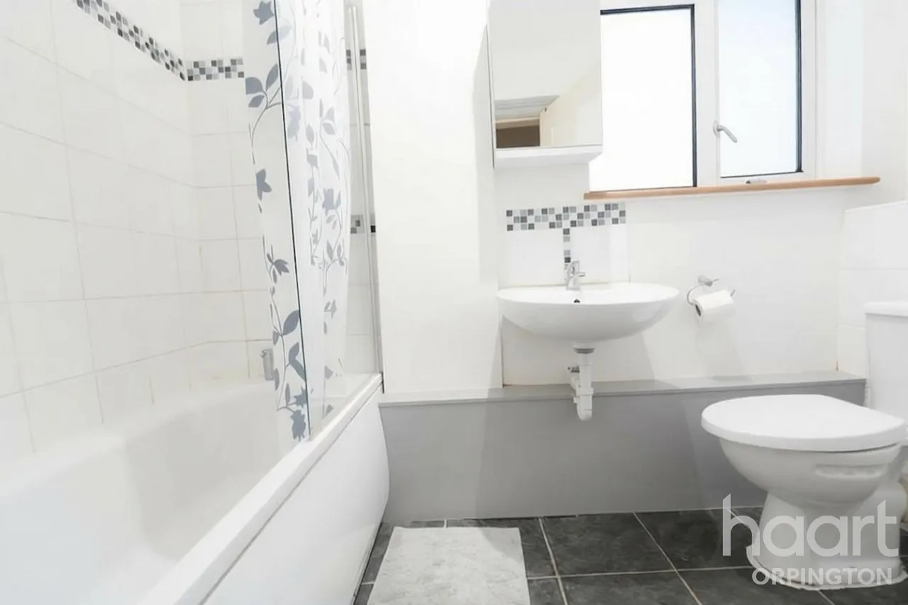 Mickleham Close, Orpington, BR5, photo 9