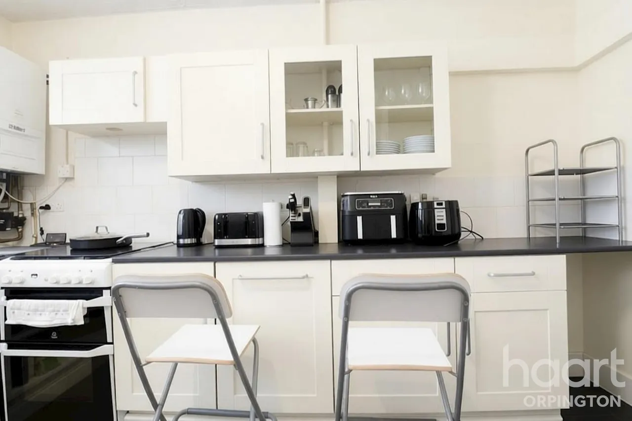 Mickleham Close, Orpington, BR5, photo 8