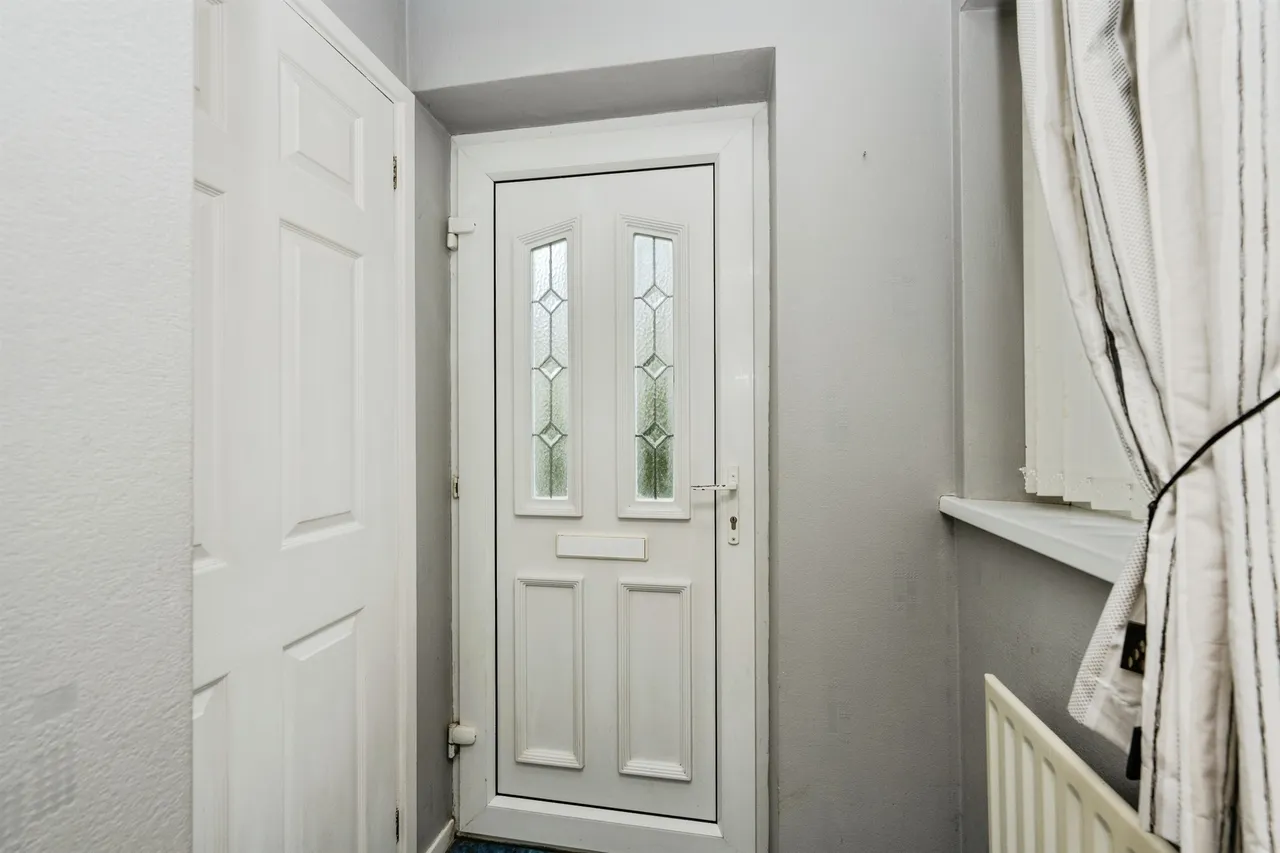 St Nicholas Close, Swansea, SA5, photo 16