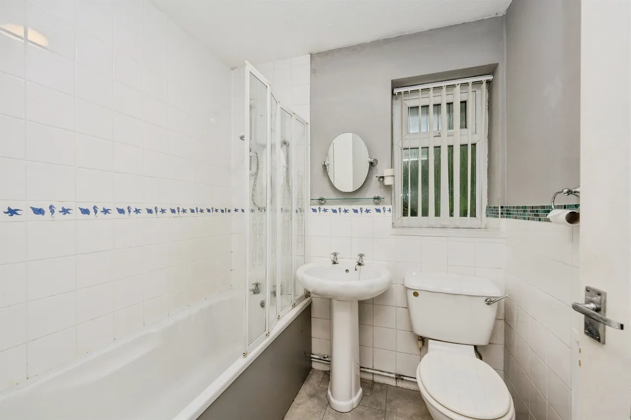 St Nicholas Close, Swansea, SA5, photo 9