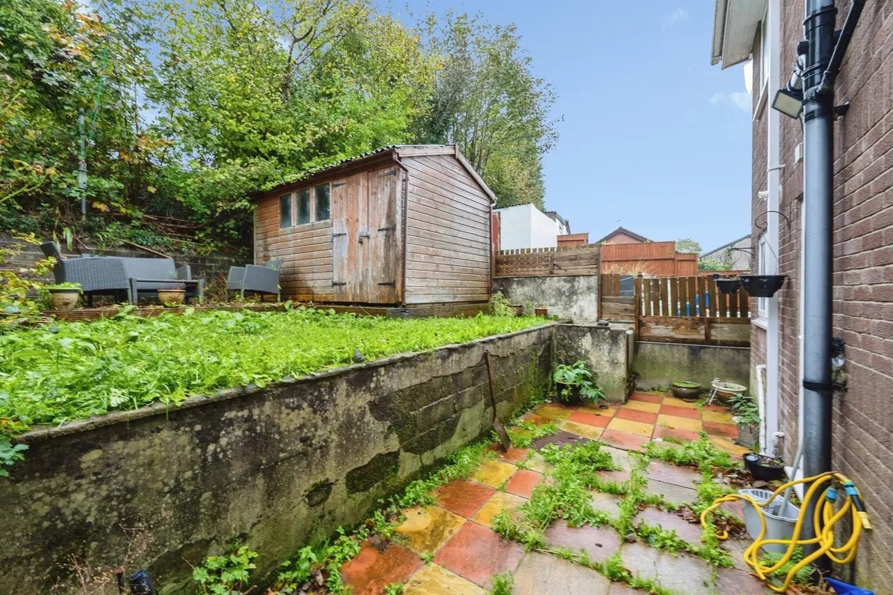 St Nicholas Close, Swansea, SA5, photo 3