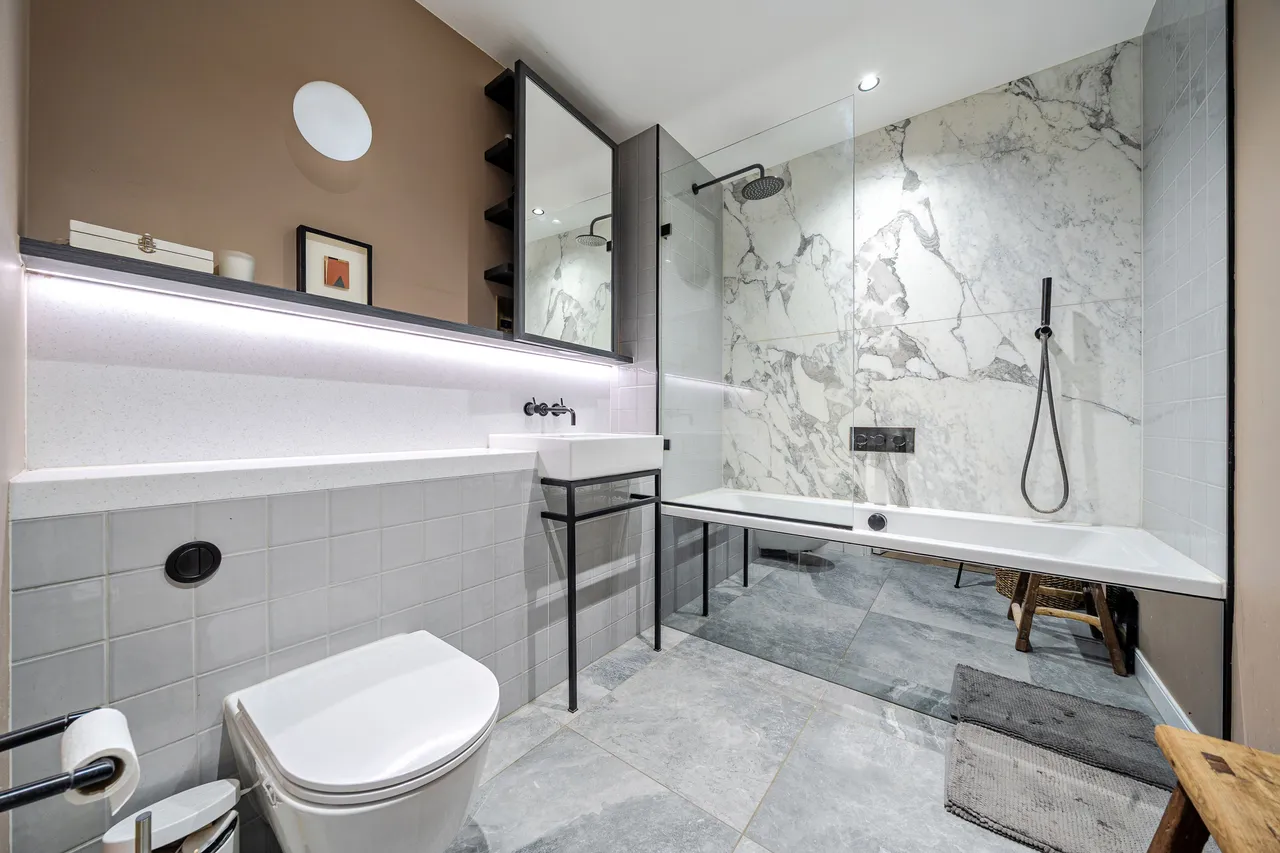 Flat 1603, 8 Cutter Lane, London, photo 6