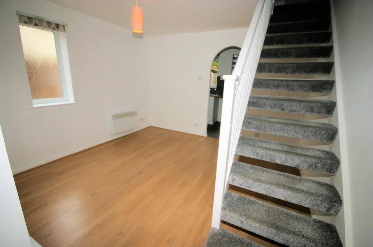 Elveden Close, Bushmead, LU2, photo 4