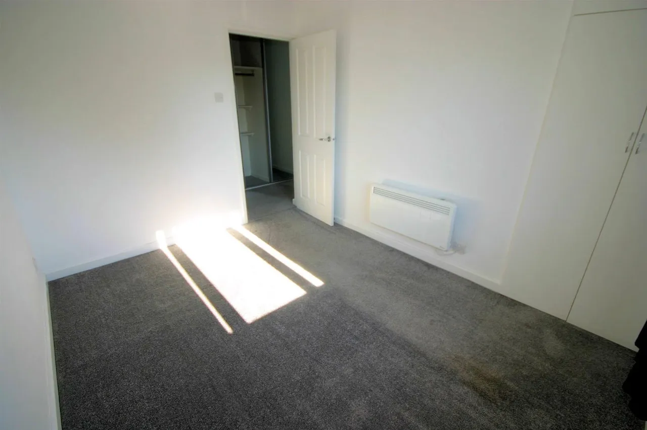 Elveden Close, Bushmead, LU2, photo 9