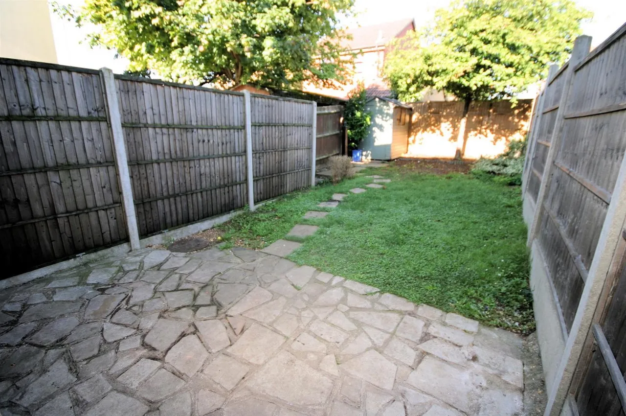 Elveden Close, Bushmead, LU2, photo 13