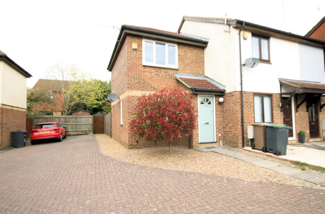 1 bed house to rent, Elveden Close, Bushmead, LU2