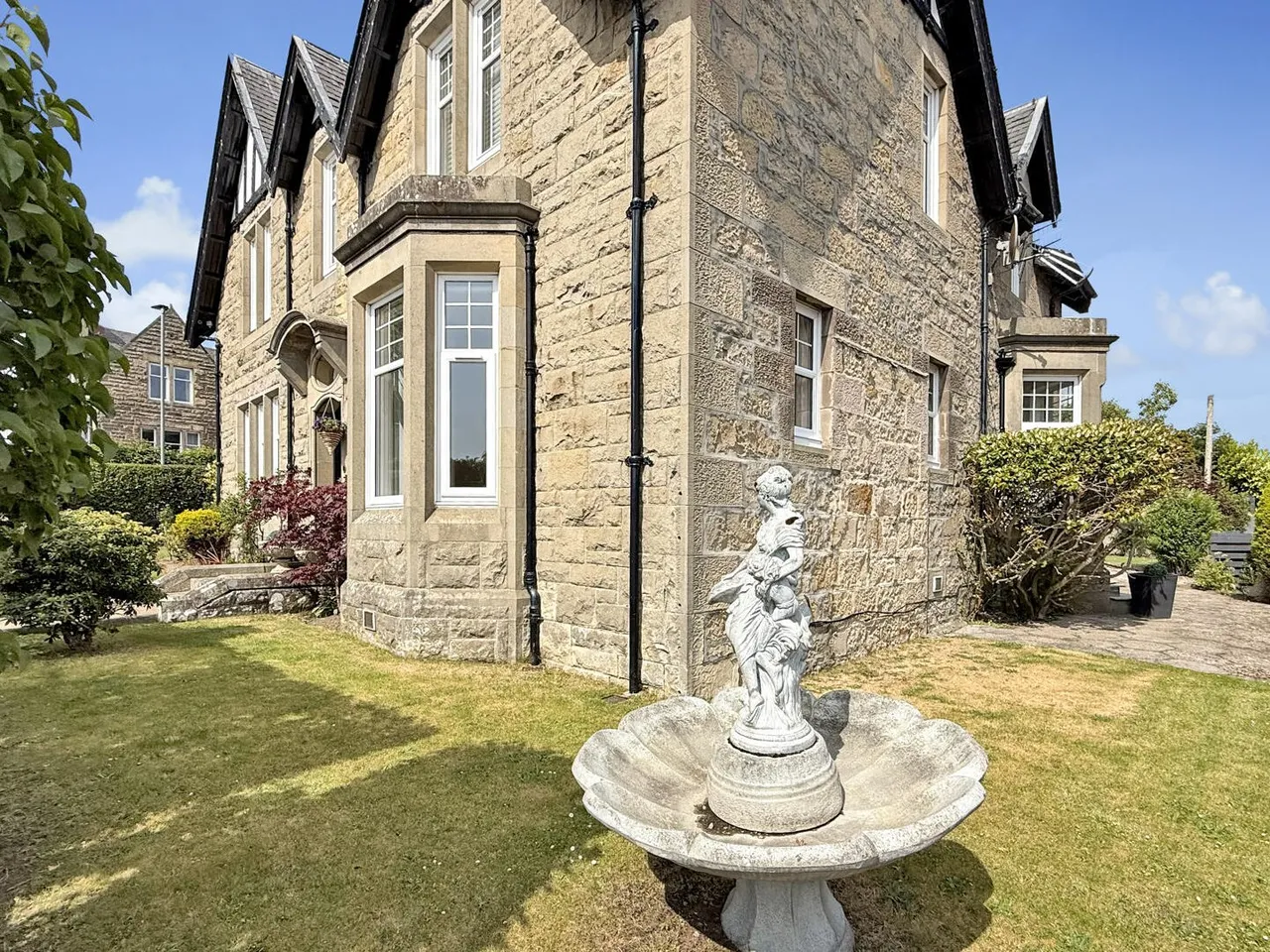 Young Street, Elgin, photo 37