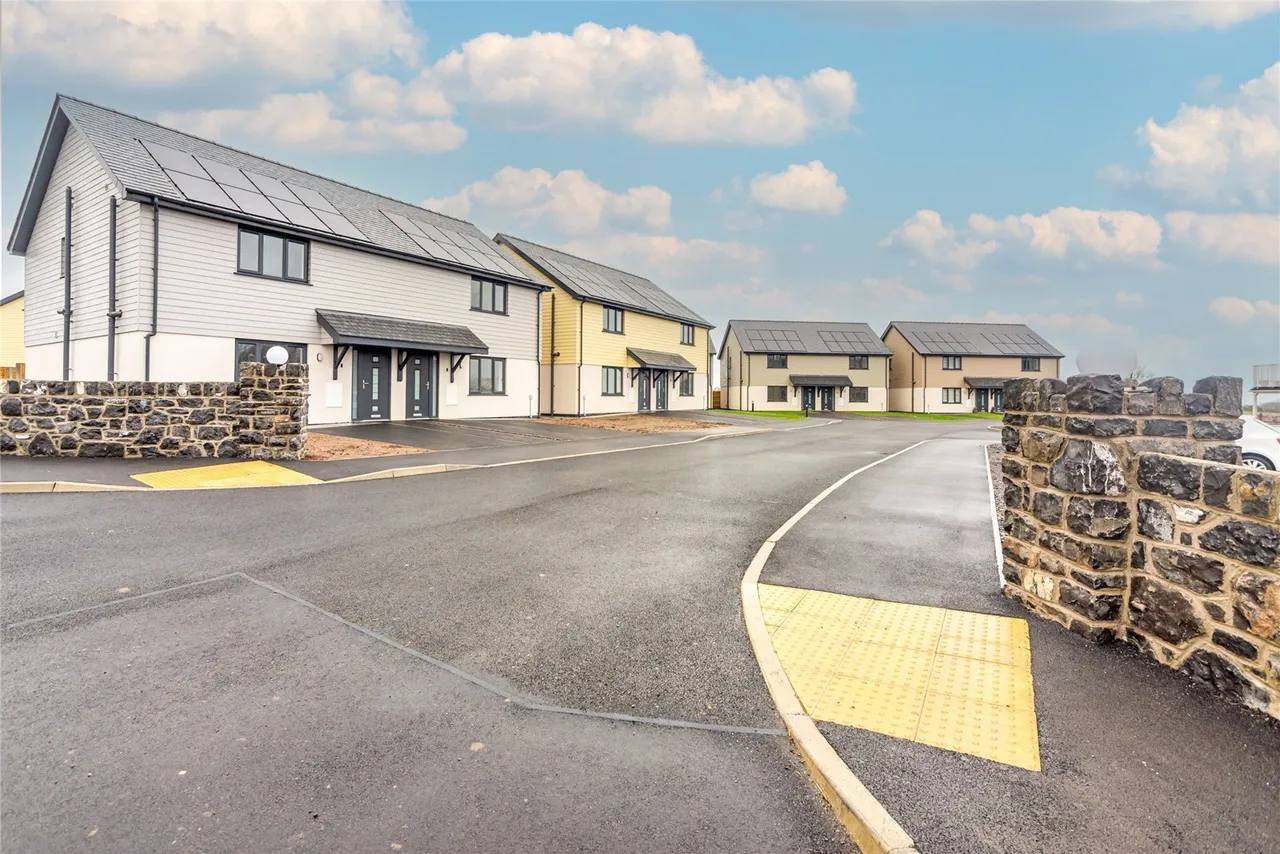 3 bed house for sale, Parc Del Fryn, Brynteg