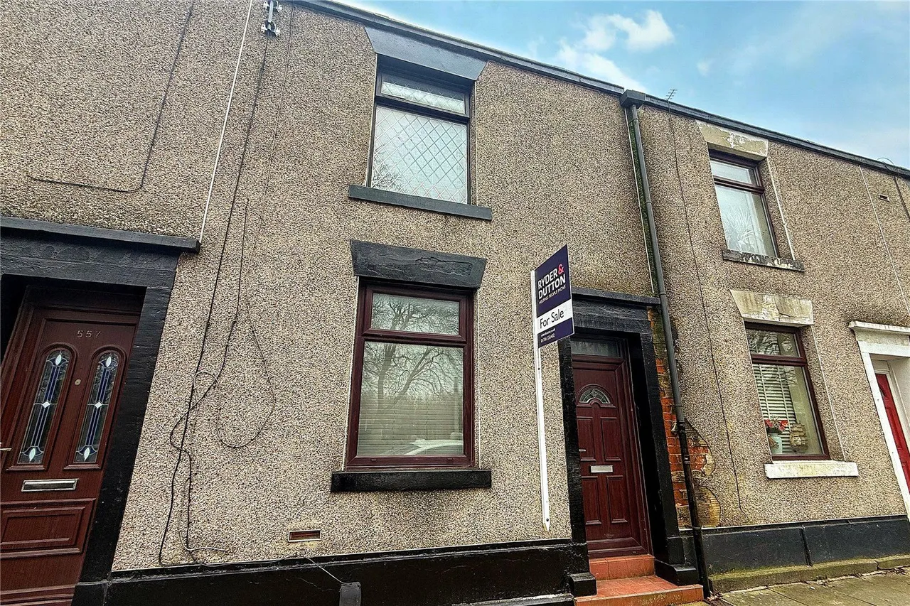 Oldham Road, Buersil, OL16, photo 4