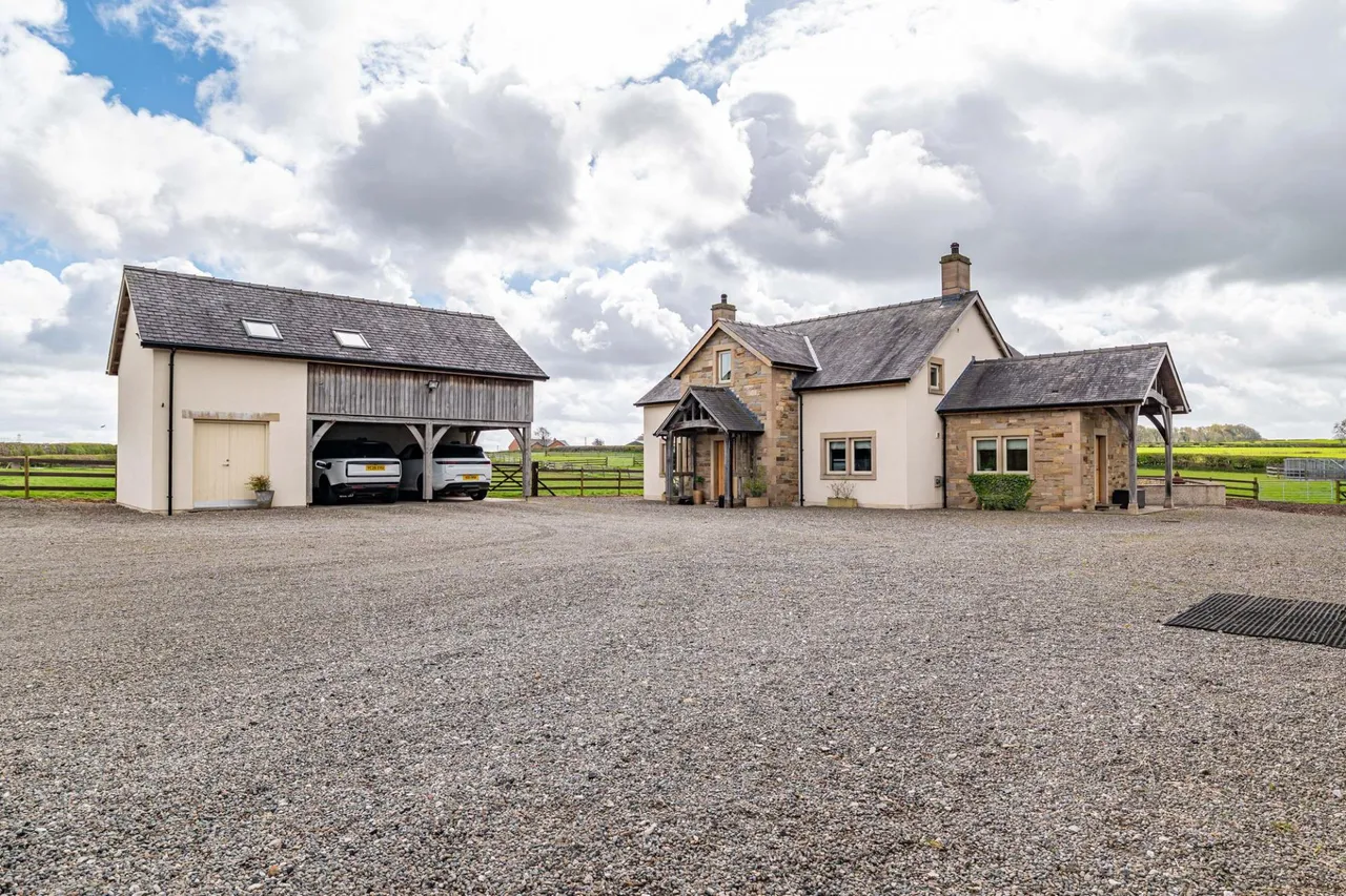 Hadrians House, Kirkandrews-On-Eden, CA5, photo 43