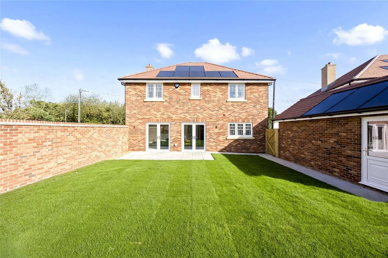 Muir Lane, Rosemary Lane, Egham, Surrey, TW20 8PT, photo 5