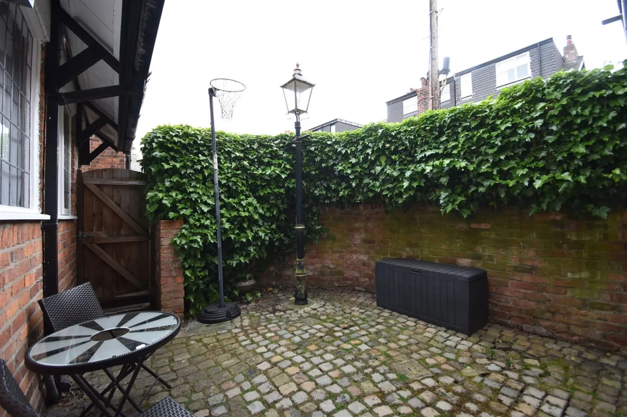 Tyler Mews, Alderley Edge, photo 11