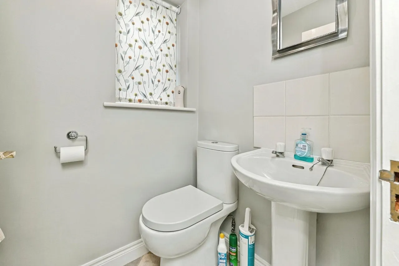 Sowood Court, Ossett, WF5, photo 10