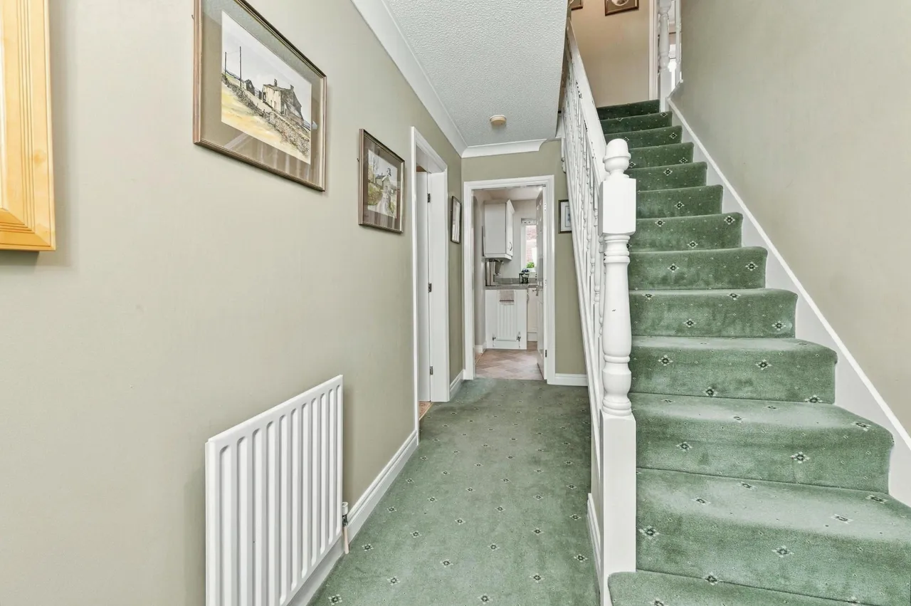 Sowood Court, Ossett, WF5, photo 11