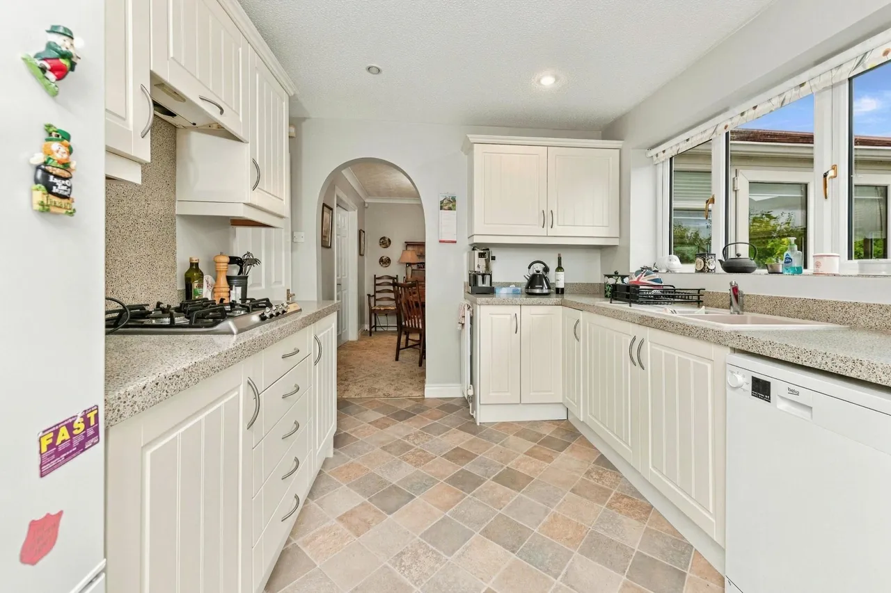 Sowood Court, Ossett, WF5, photo 5