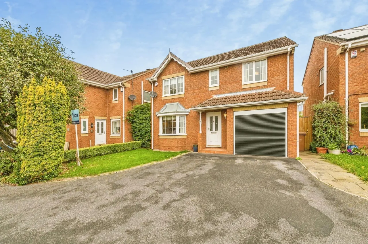 4 bed house for sale, Sowood Court, Ossett, WF5