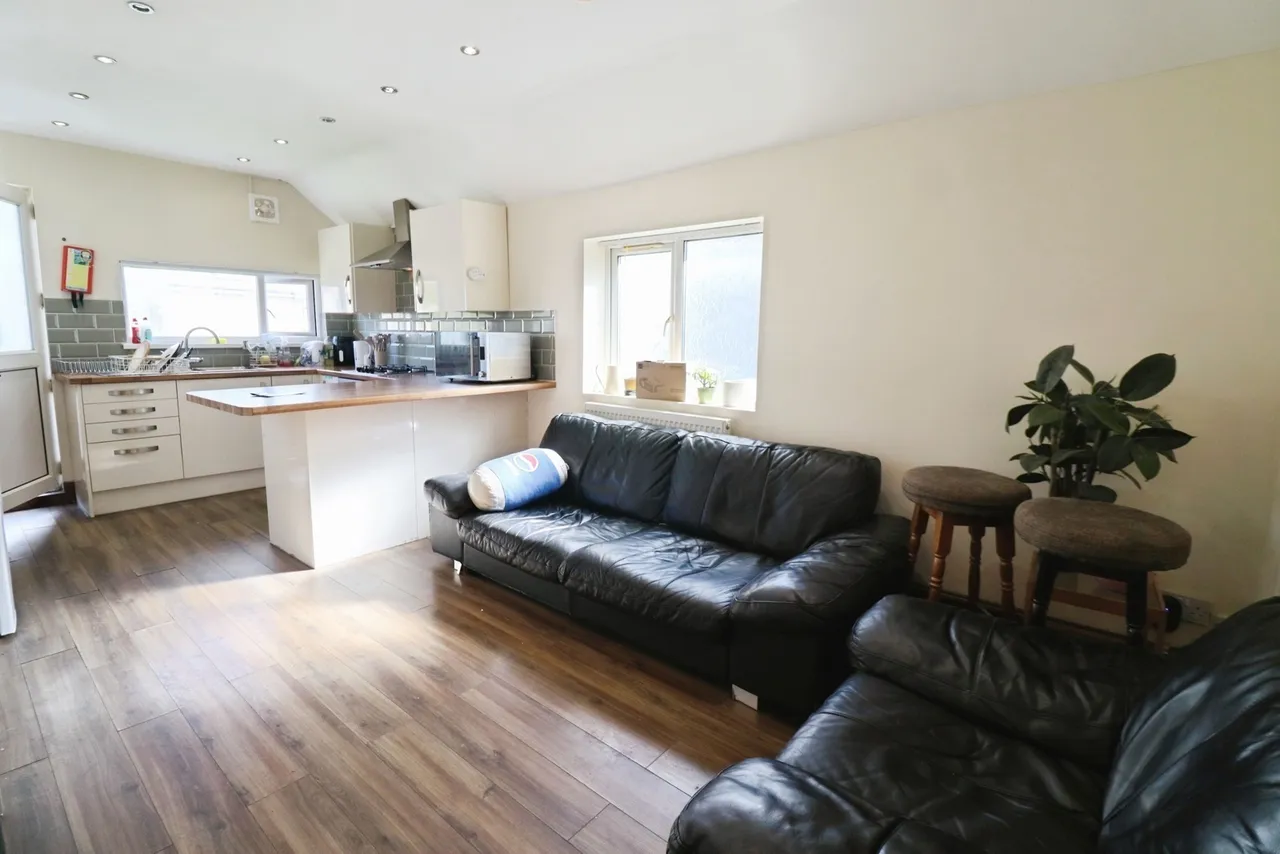 Mackintosh Place, Cardiff, CF24, photo 8