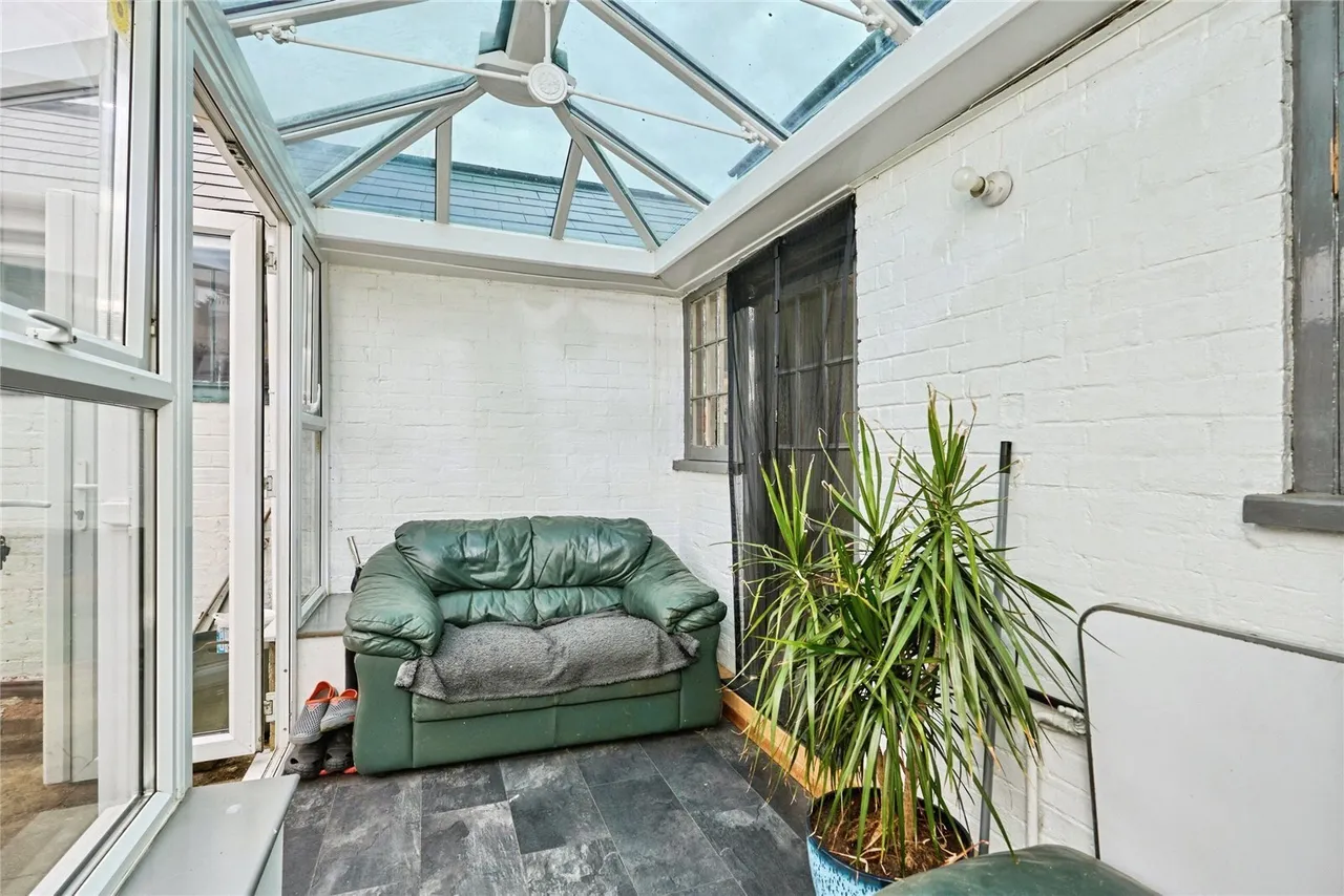 Bedford Row, Newport, PO30, photo 7