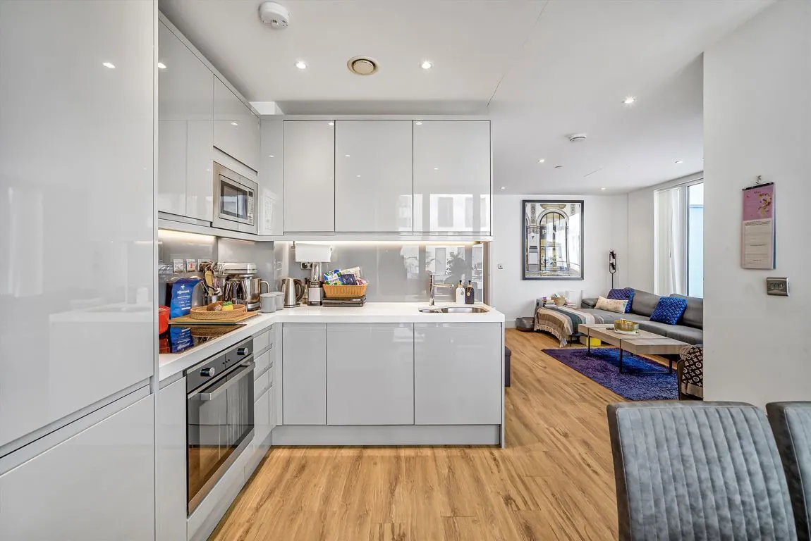 West Gate, W5, photo 3
