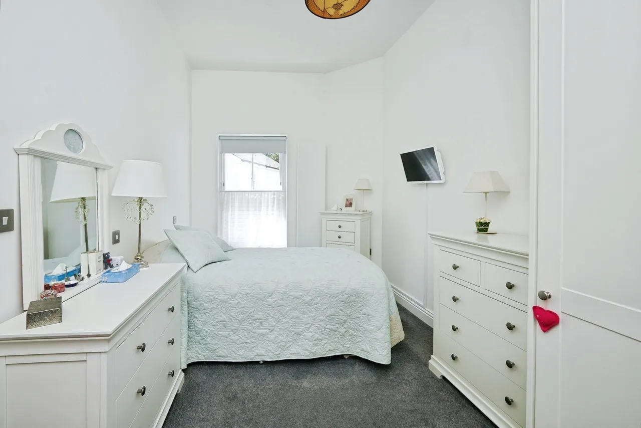 Alkham Road, Temple Ewell, Dover, Kent, CT16, photo 10