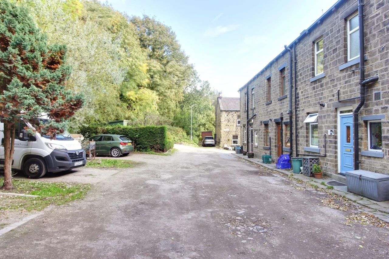 Rose Terrace, Delph Hill, HX2, photo 17