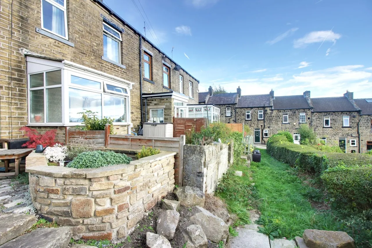 Rose Terrace, Delph Hill, HX2, photo 18
