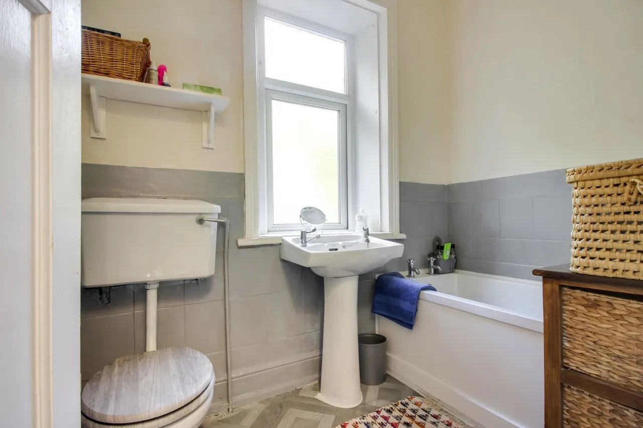 Rose Terrace, Delph Hill, HX2, photo 13