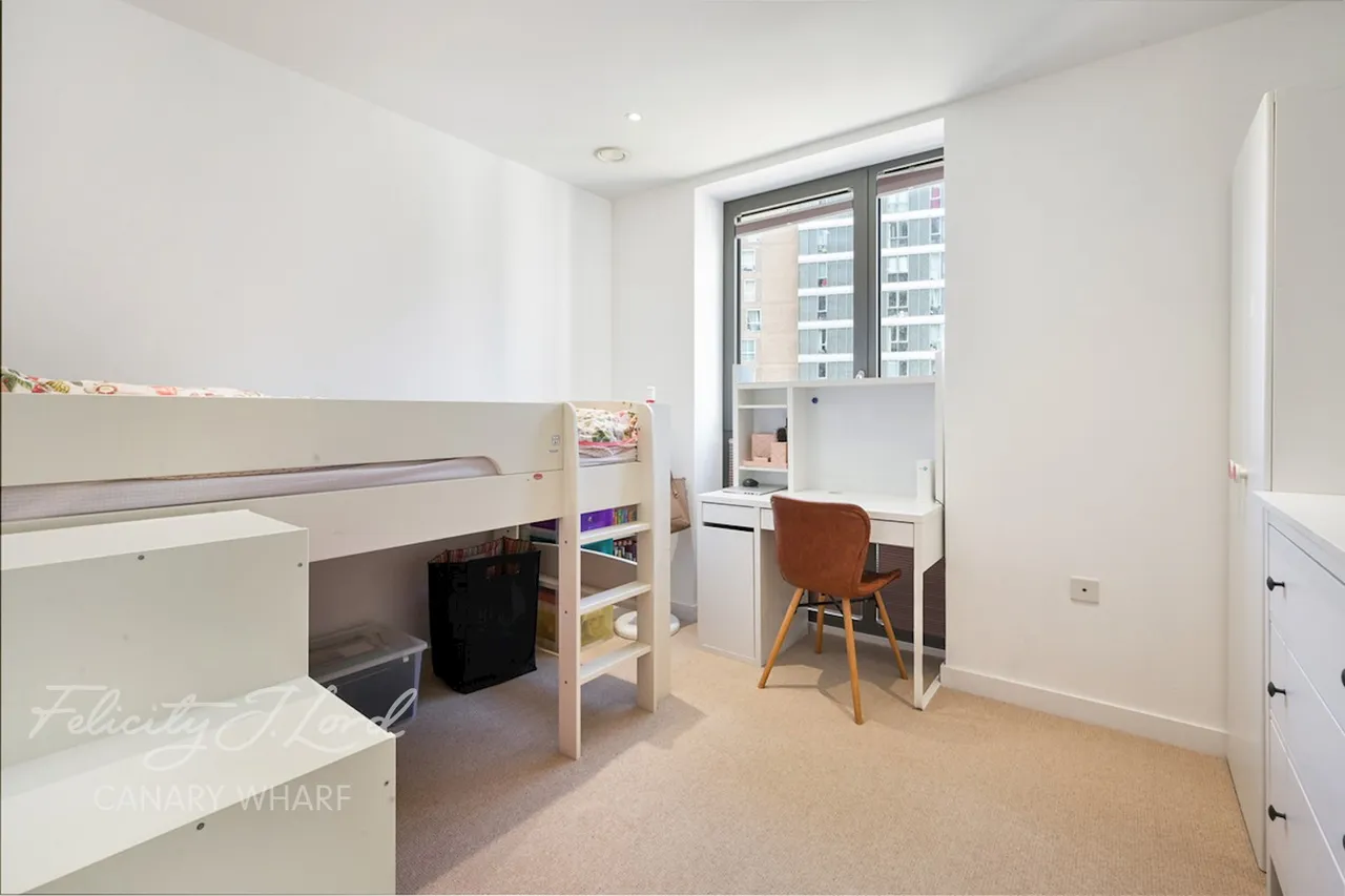 East Ferry Road, London, E14, photo 10