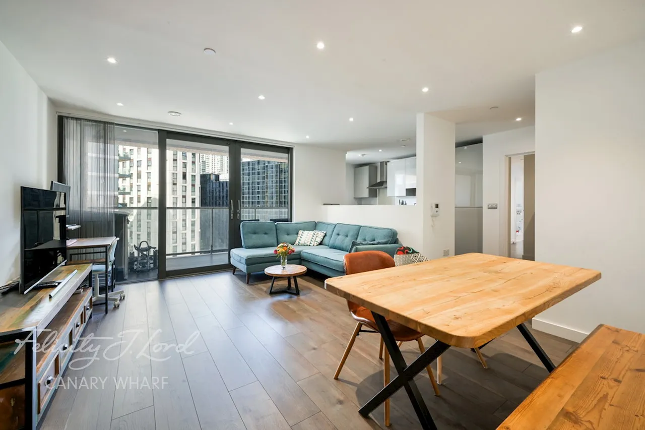 3 bed flat for sale, East Ferry Road, London, E14
