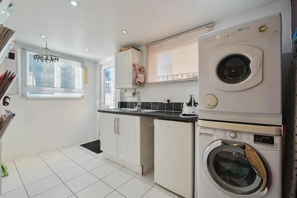 Peppard Road, Sonning Common, photo 18