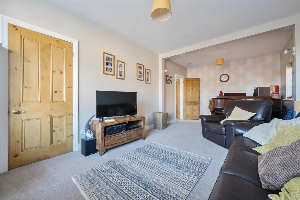 Peppard Road, Sonning Common, photo 8