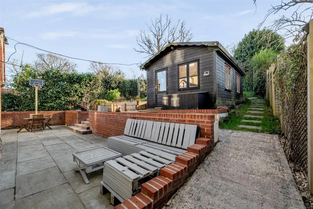 Peppard Road, Sonning Common, photo 43