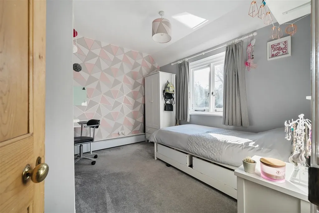 Peppard Road, Sonning Common, photo 28