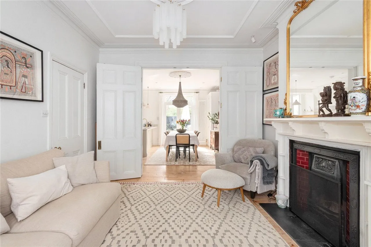 3 bed house to rent, Clive Road, London, SW19
