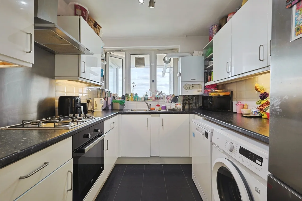 Shuttleworth Road, London, SW11, photo 2