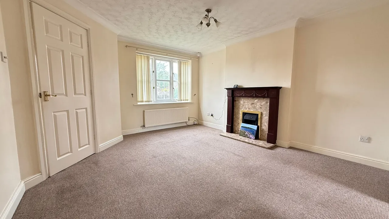 Wakes Close, Bourne, PE10, photo 3