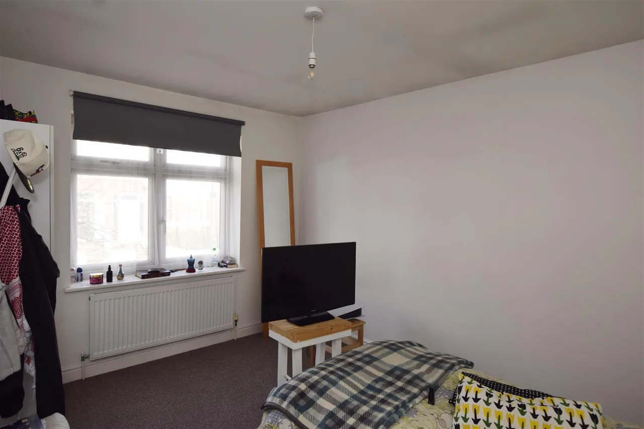 Mostyn Avenue, Wembley, HA9, photo 9