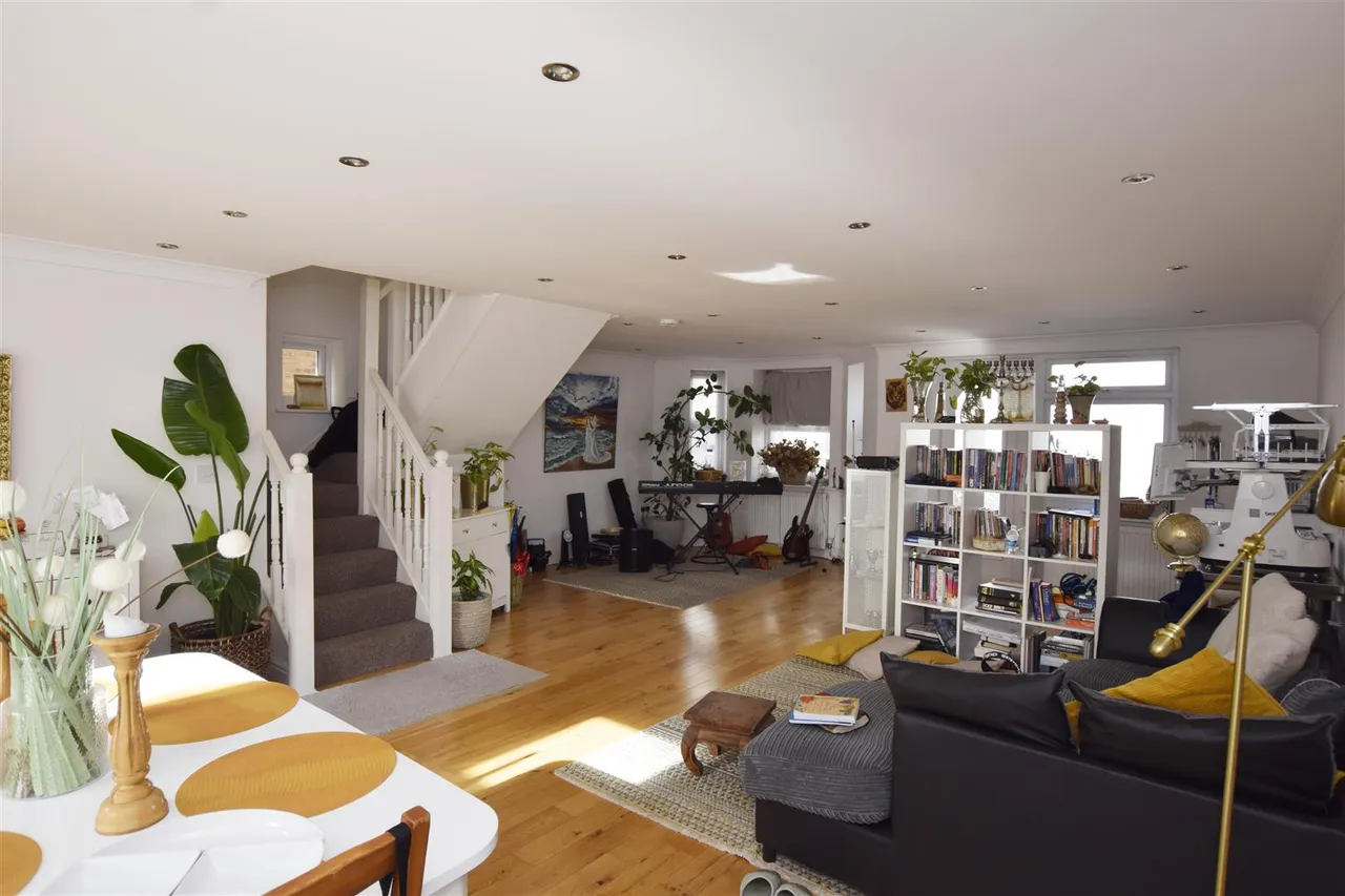 Mostyn Avenue, Wembley, HA9, photo 4