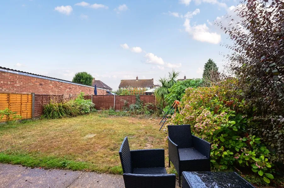 Conway Drive, Ashford, TW15, photo 5
