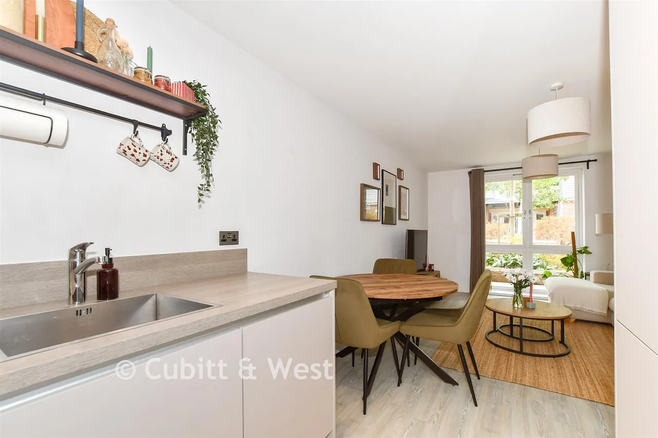 The Boulevard, Horsham, RH12, photo 4