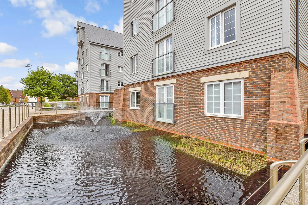 The Boulevard, Horsham, RH12, photo 14