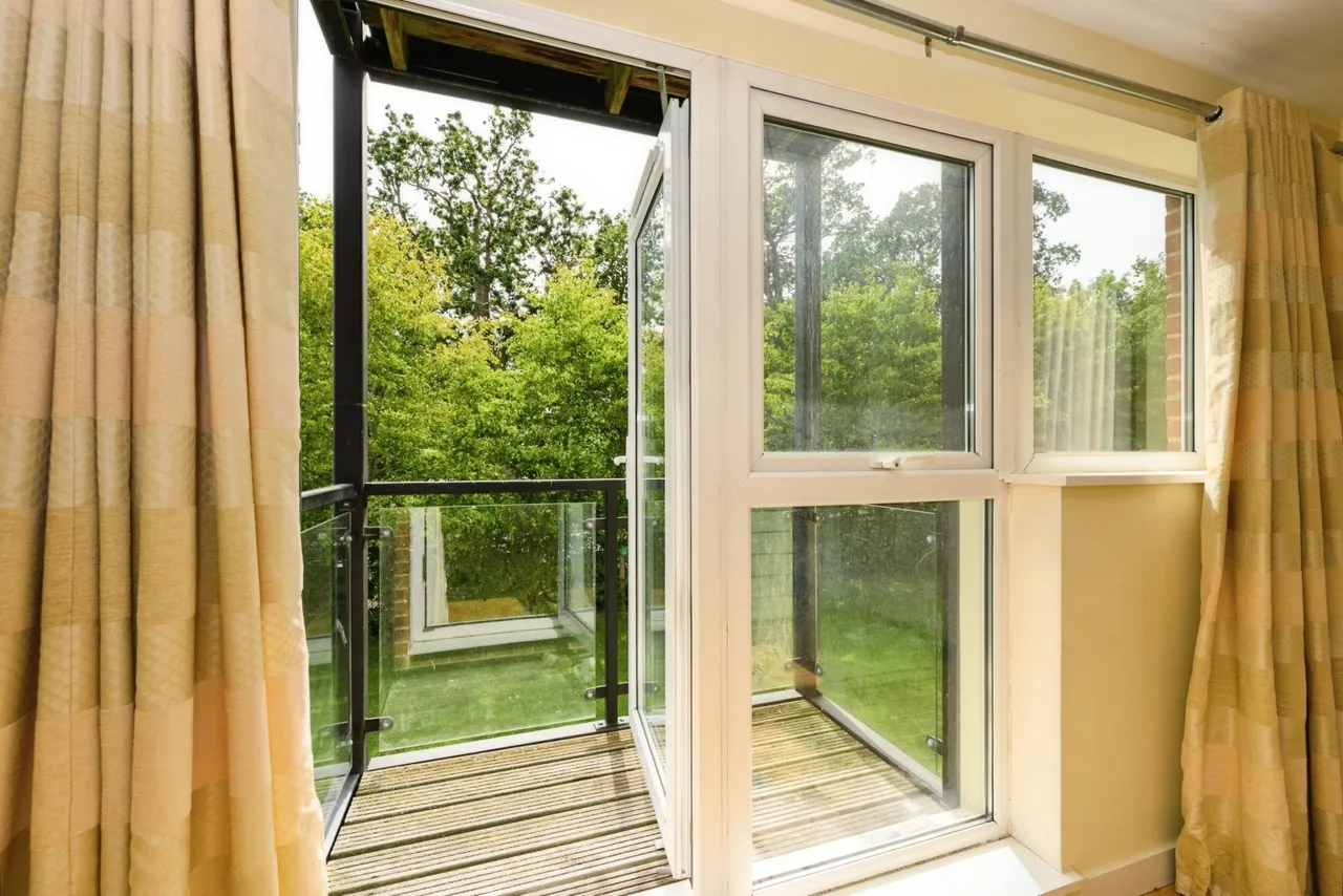 Park View Road, Leatherhead, KT22, photo 5