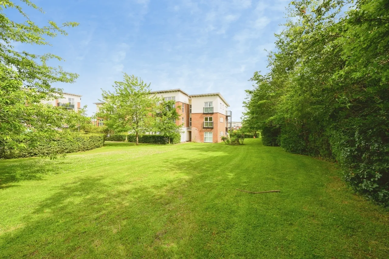 Park View Road, Leatherhead, KT22, photo 4