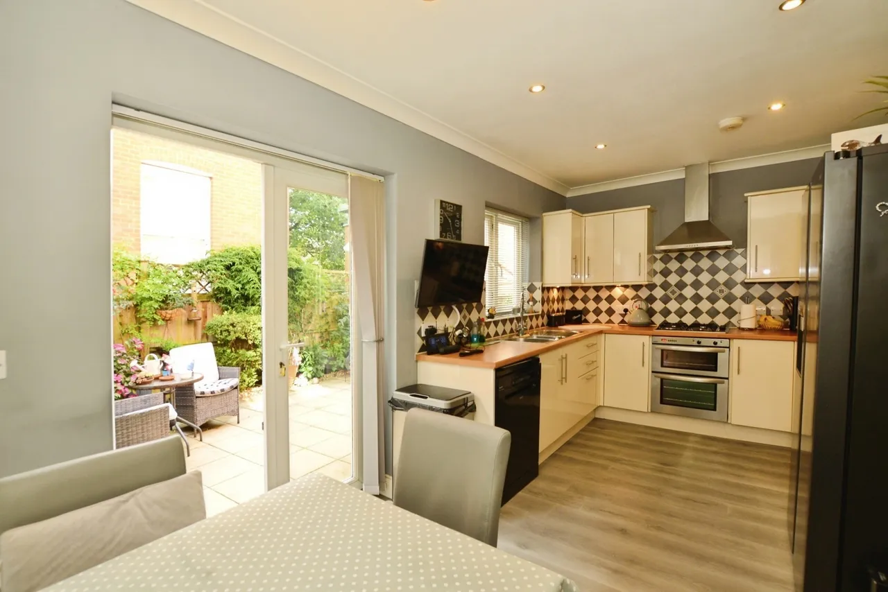 The Elms, Dymchurch Road, New Romney, TN28, photo 2
